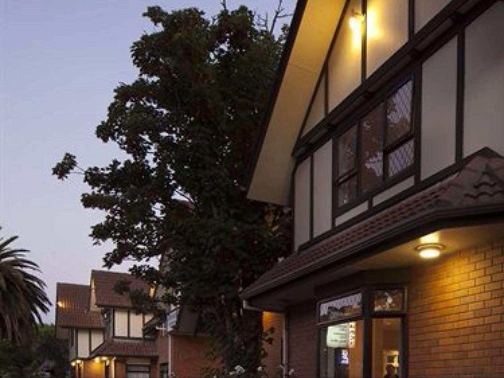 Champers Motor Inn 로어허트 외부 사진